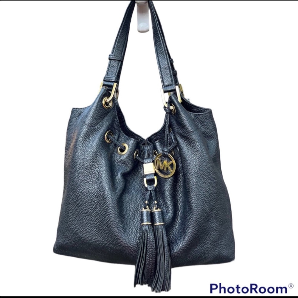 MICHAEL KORS Black Leather Camden Hobo bag with Tassels